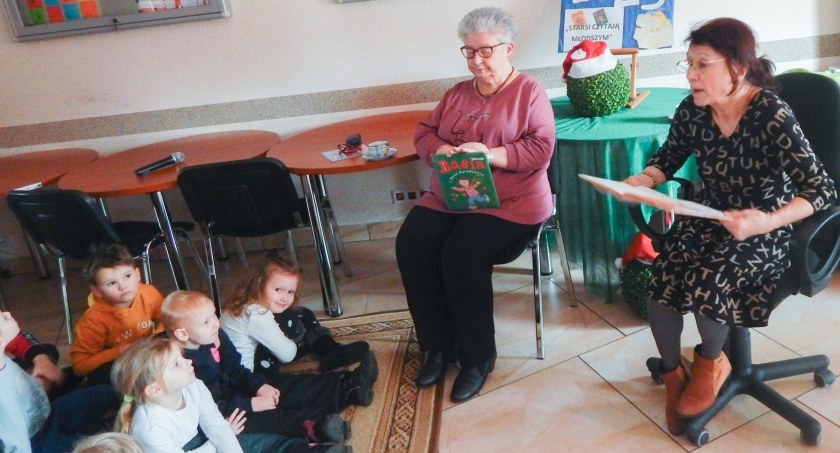 Dęblin – Starsi czytali młodszym
