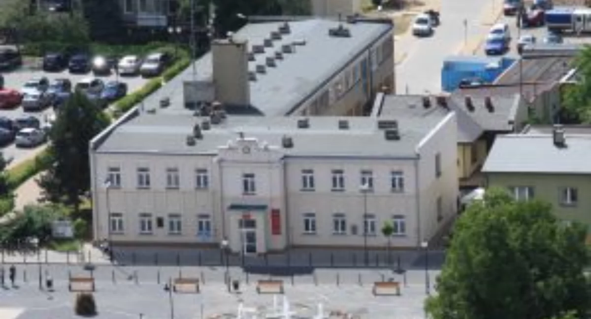 Dęblin szuka Naczelnika Wydziału Oświaty – sprawdź, czy to praca dla Ciebie!