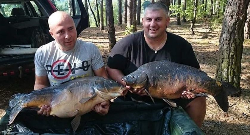 Dariusz Błachnio złowił 15-kilogramowego karpia