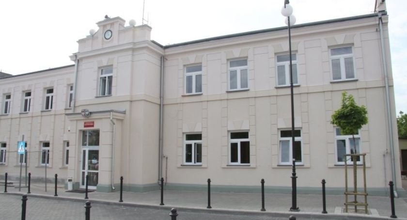 Kontakt z OPS w dalszym ciągu przez telefon
