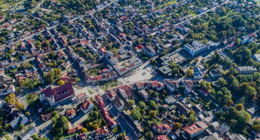 Jaworzno oddaje w dzierżawę: garaże, parkingi i tereny pod uprawy rolne