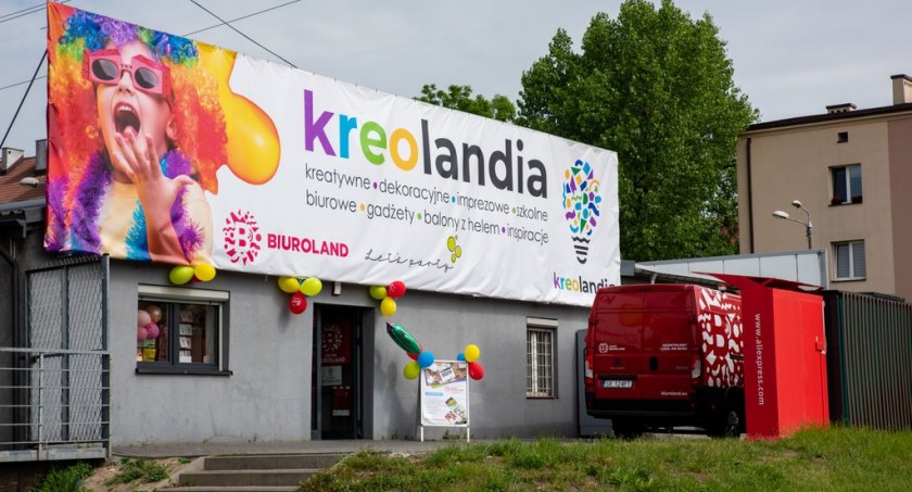 Firma Biuro-LAND przeniosła swój sklep firmowy