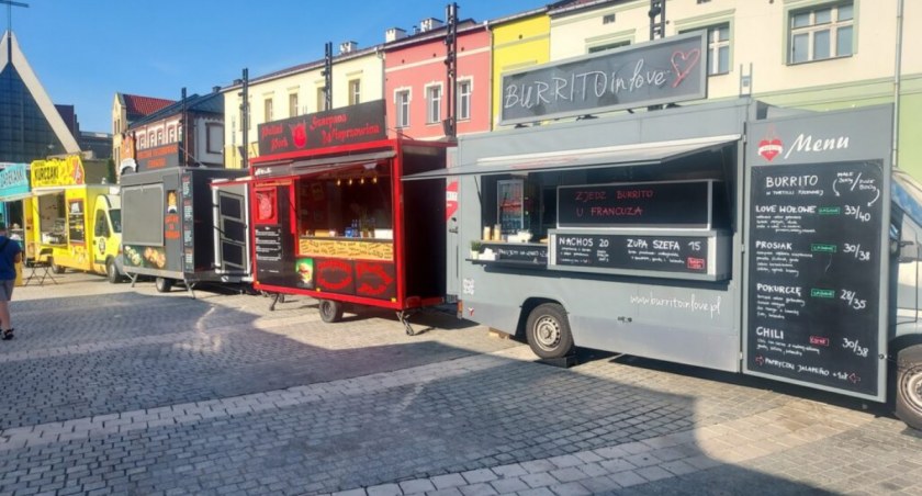 XVII Zlot Food Trucków w Jaworznie wystartował! Sprawdź co można zjeść!
