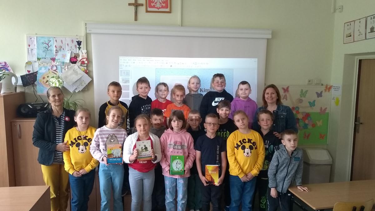 Nauka, wiedza, książki w utworach Anny Sokół = Patriotyzm