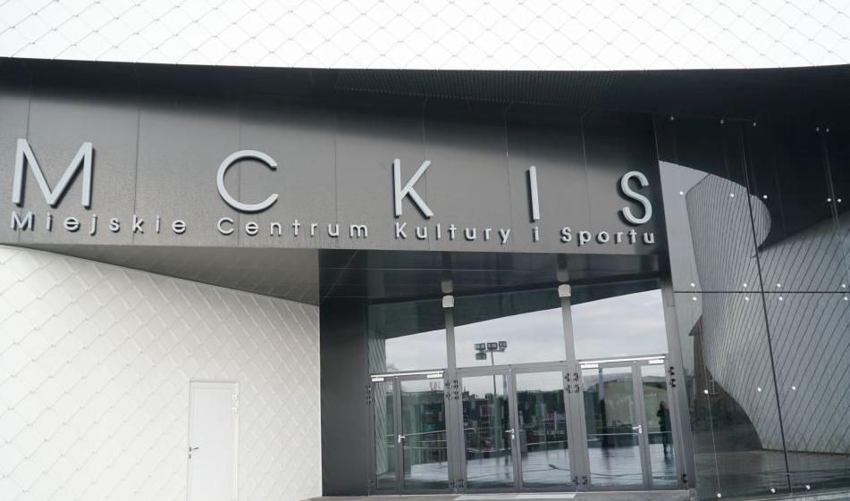 Farmakobus stanie pod Halą MCKiS