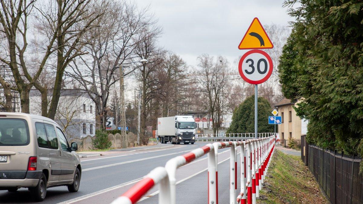Nowe ograniczenie prędkości w Dąbrowie Narodowej
