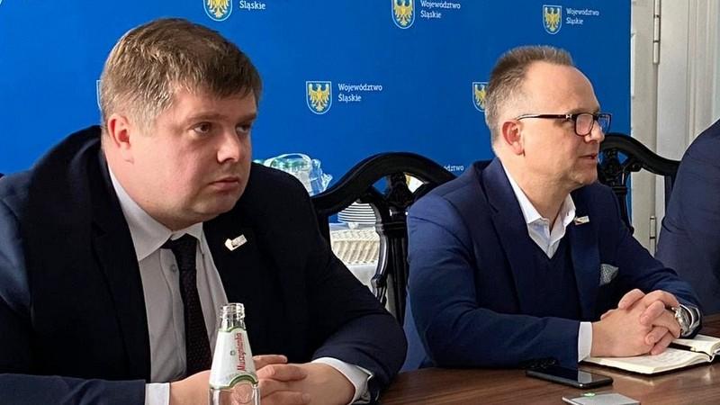 Były wicemarszałek Wojciech Kałuża stracił pracę, co stanie się z Dariuszem Starzyckim?