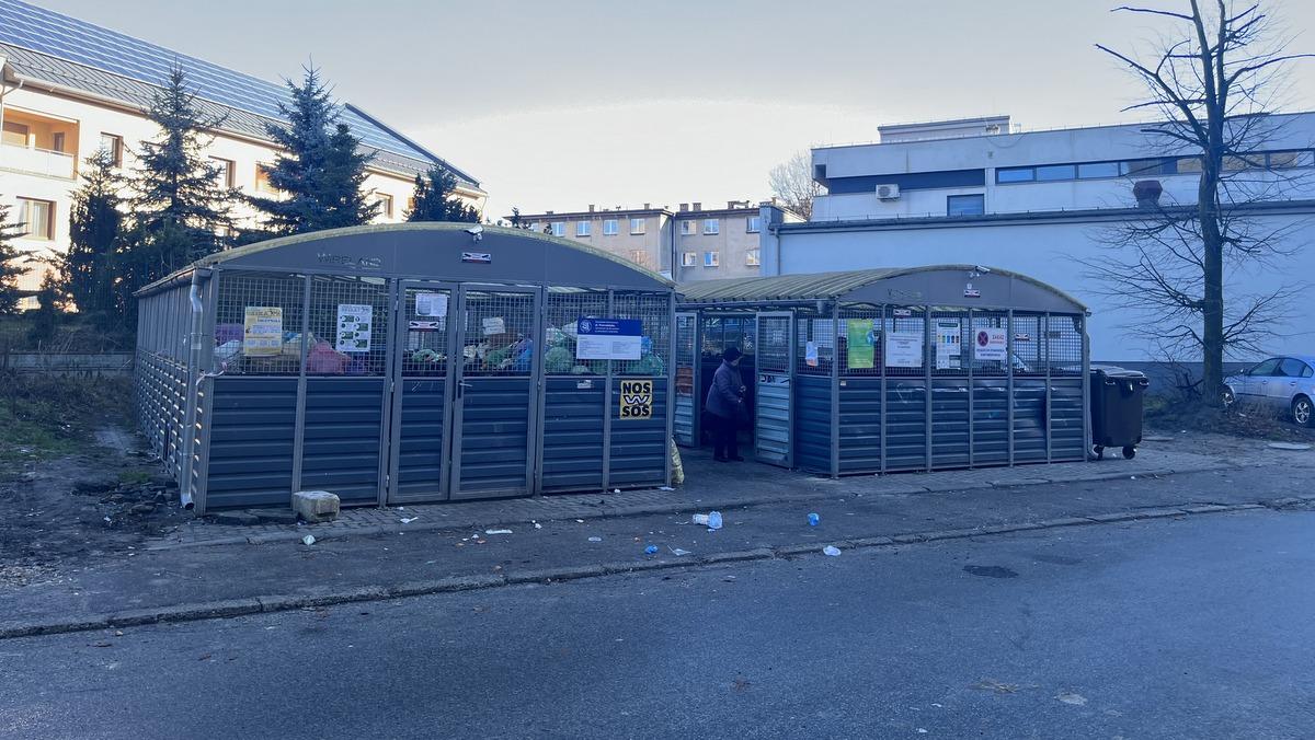 Stanowiska kontenerowe na ul. Starowiejskiej zostaną zlikwidowane