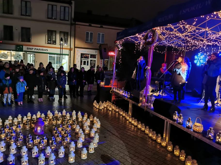 Betlejemskie Światło Pokoju dziś na rynku w centrum Jaworzna