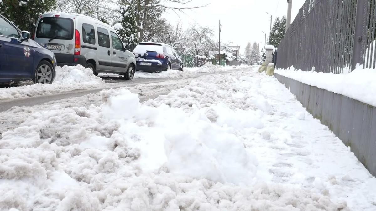 Problem z zasypanym chodnikiem ponownie na Pieczyskach
