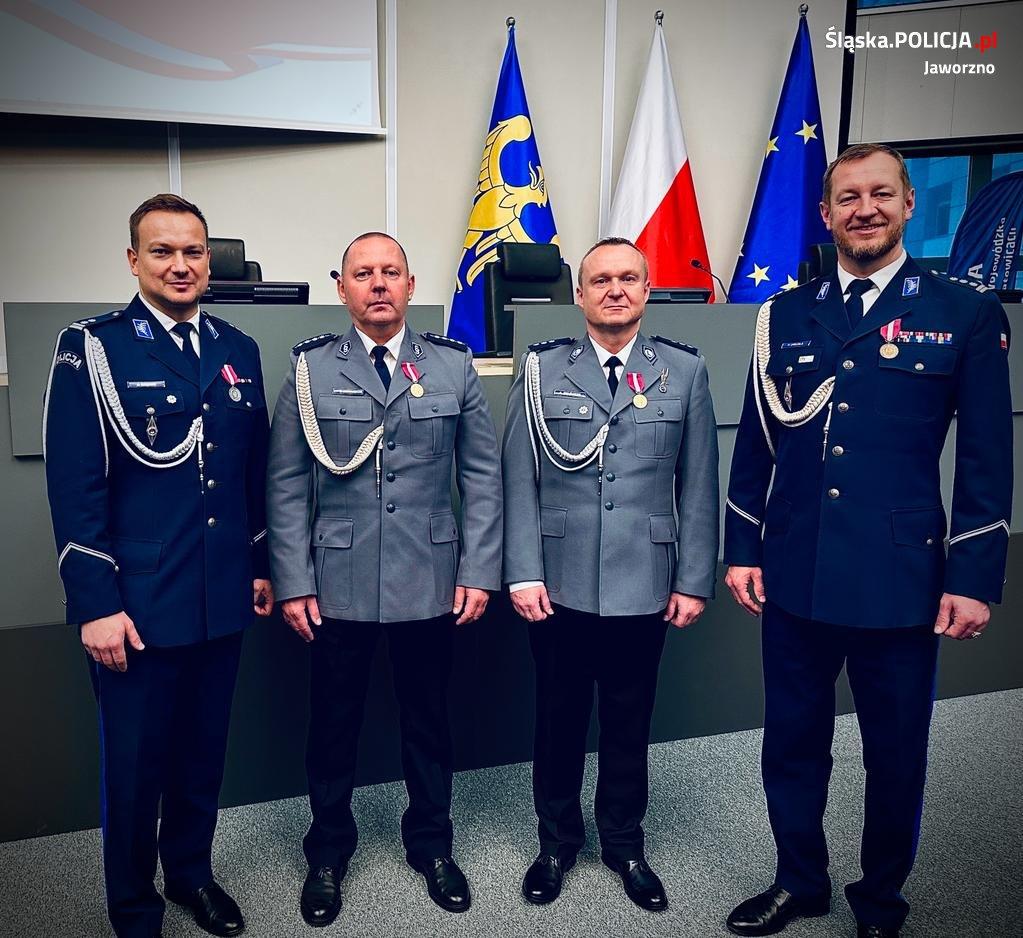 Awans i odznaczenia dla Funkcjonariuszy Policji z Jaworzna
