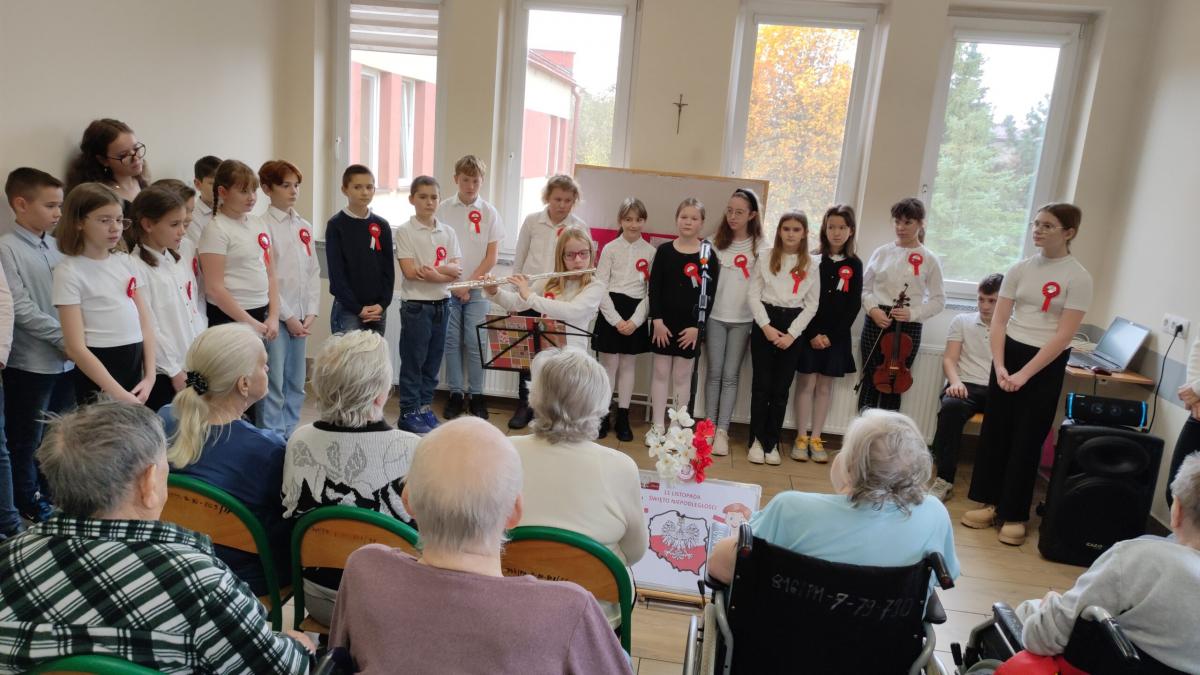 Poranek Niepodległościowy w ZPO w Ciężkowicach