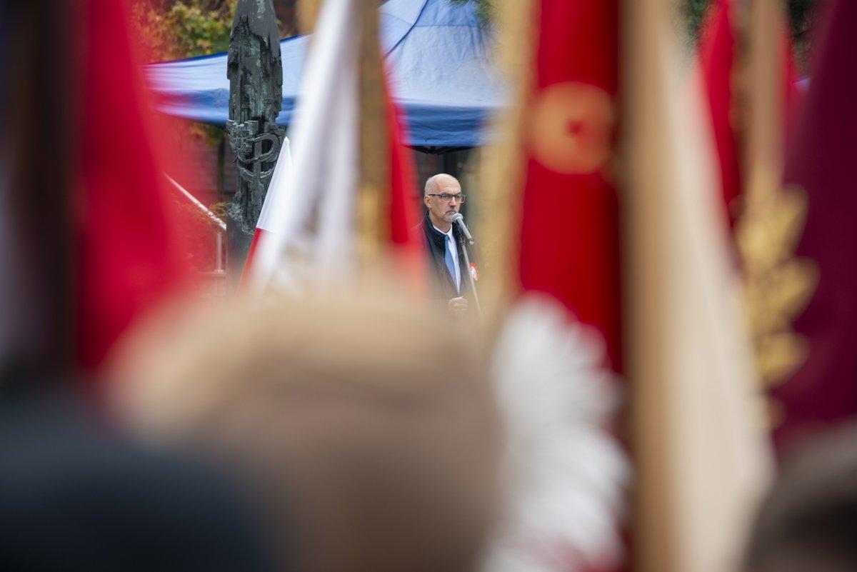 Polityczne przemówienie Silberta podczas Narodowego Święta Niepodległości. - To skandal - komentuje Wojciech Saługa