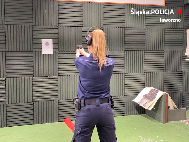Trening strzelecki jaworznickich policjantów