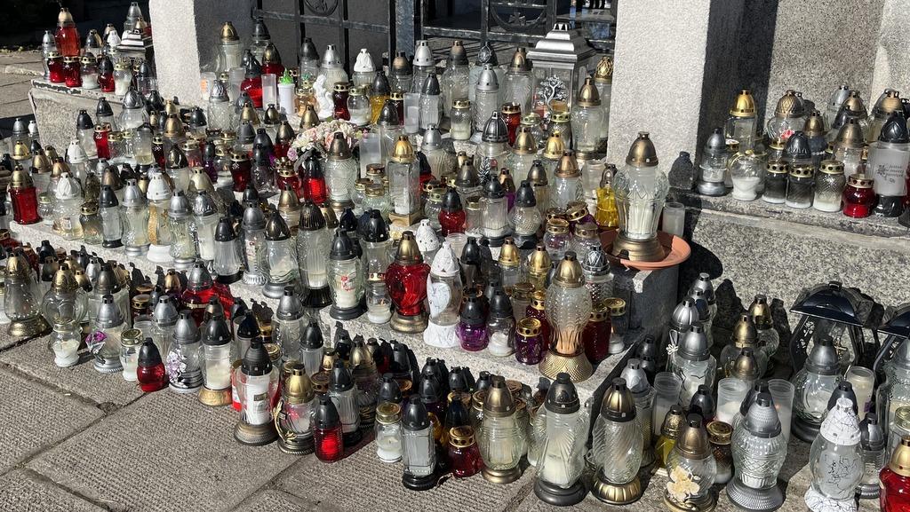W okresie Wszystkich Świętych wspominamy bliskich zmarłych. Są też groby, o których zapomniano...