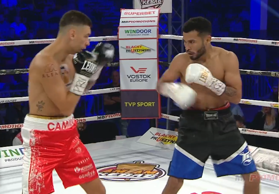 Kamil Młodziński zwycięża w gali MB Boxing Night 17