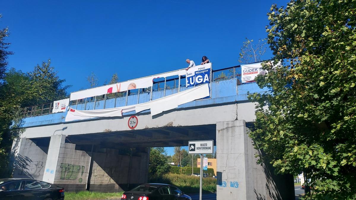 Niszczenie materiałów wyborczych w Jaworznie nie ustaje. Sytuację komentuje poseł Wojciech Saługa