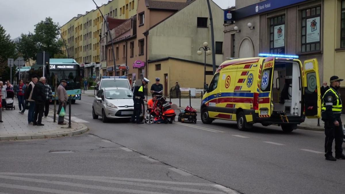 Potrącenie pieszego na pasach w centrum Jaworzna