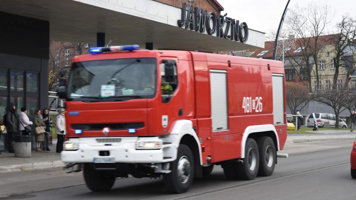 Jaworzniccy strażacy, będąc po służbie uratowali życie napotkanemu mężczyźnie
