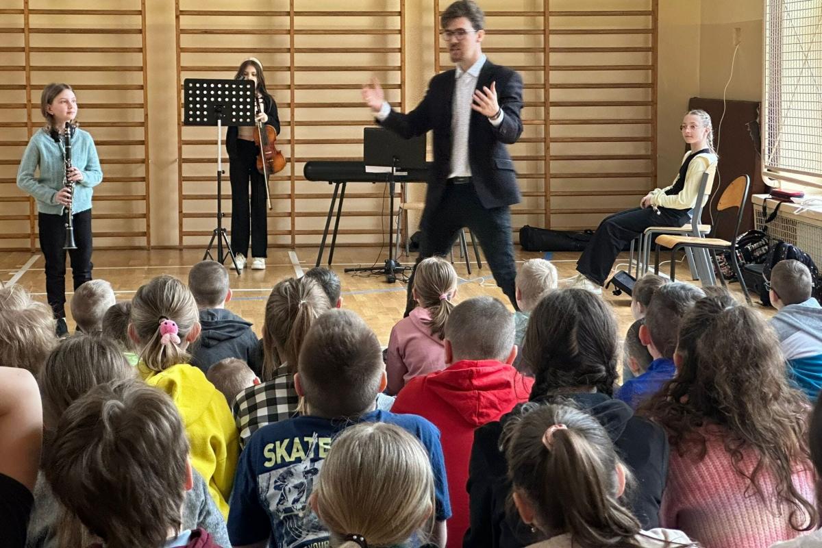 Jaworznickiej szkoły muzycznej projekt w JBO