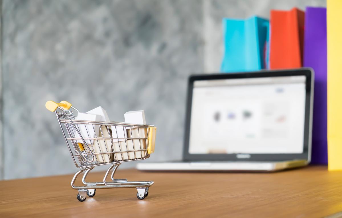 Outsourcing wysyłki zamówień ze sklepu internetowego — dlaczego warto z niego skorzystać?