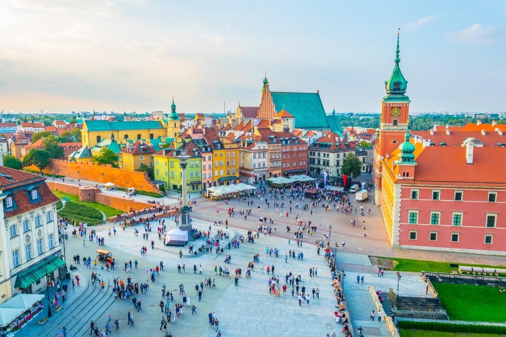 Ciekawe miejsca, mnóstwo atrakcji, komfortowe apartamenty – Warszawa na weekend