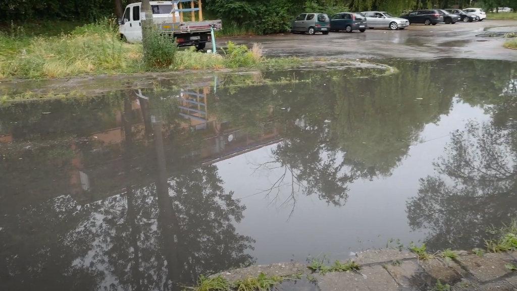Jest odpowiedź Wodociągów Jaworzno ws. podtopień na ulicy Wilczej