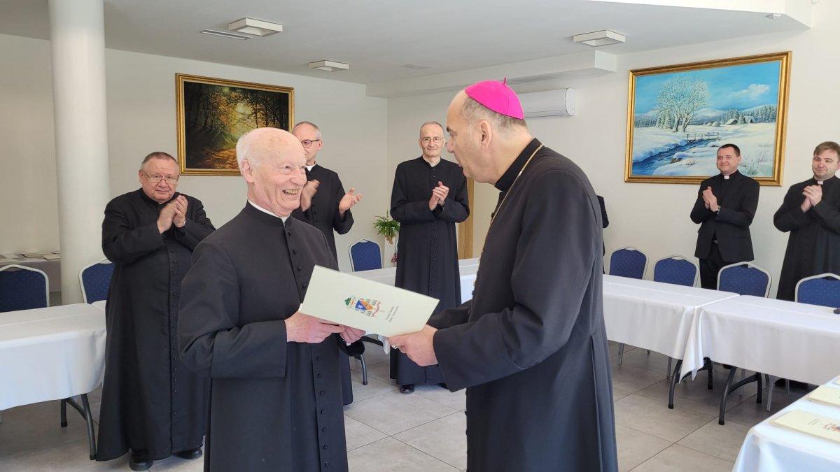 Zmiany w jaworznickich parafiach. Ks. Józef Lenda nie będzie już proboszczem parafii na Osiedlu Stałym