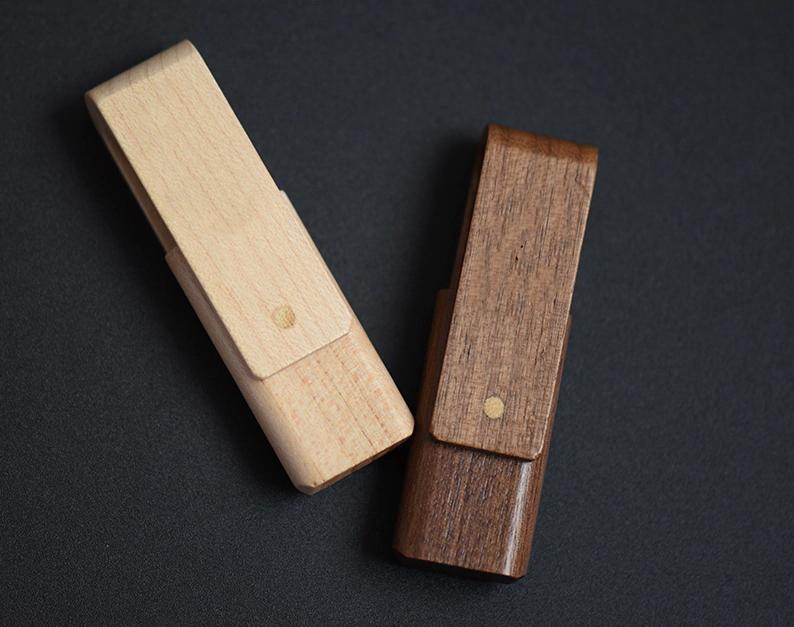 Jak wybrać pendrive z drewna?