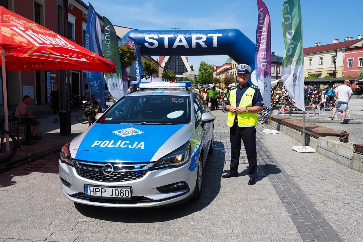 Policjanci na 6. Rodzinnym Rajdzie Rowerowym
