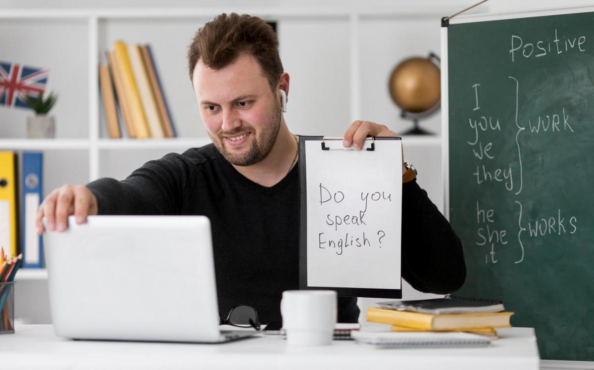 Czy warto zapisać się na kurs językowy online?