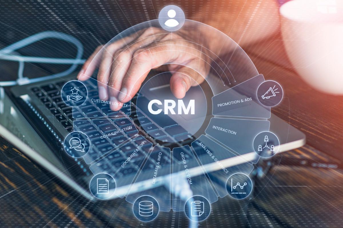 Jak zwiększyć efektywność sprzedaży? Ranking CRM z najlepszymi funkcjami sprzedażowymi