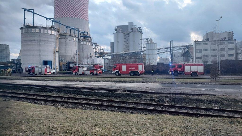 Składowisko biomasy nadal pali się na terenie Elektrowni w Jaworznie