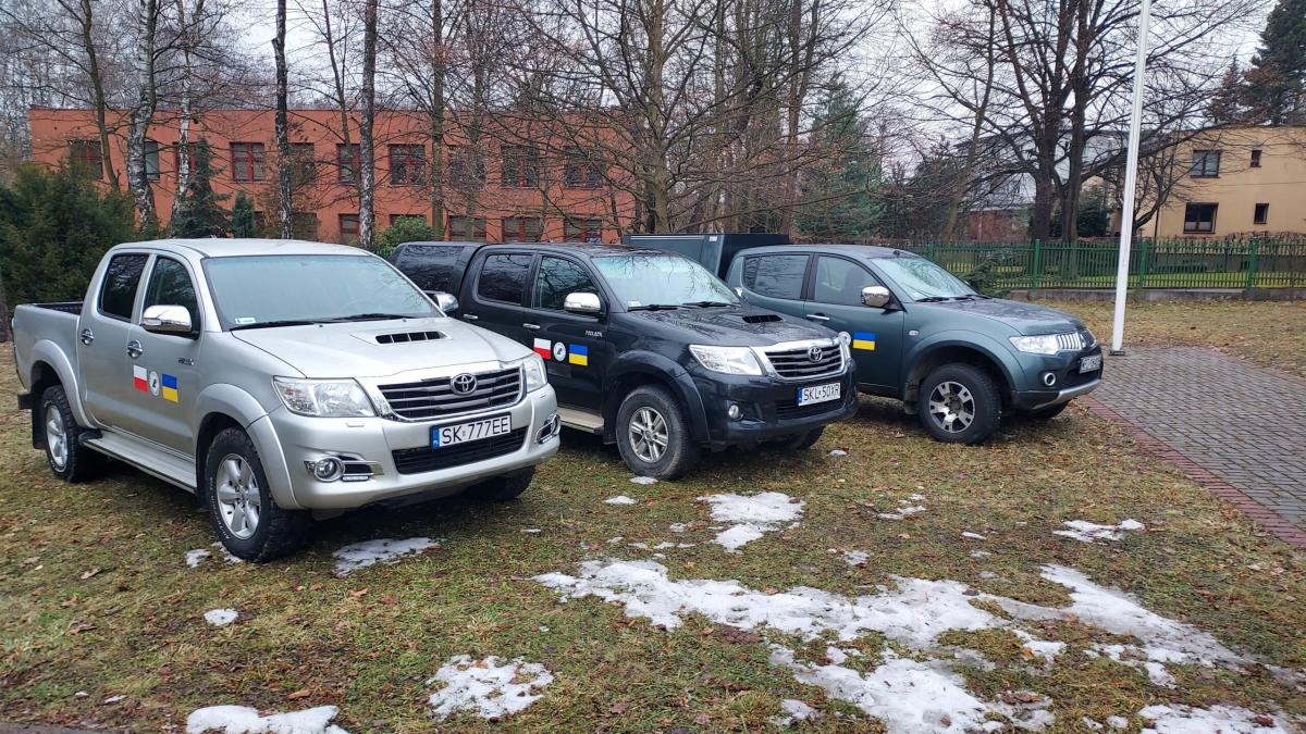 Leśnicy przekazali kolejne 3 samochody Ukrainie
