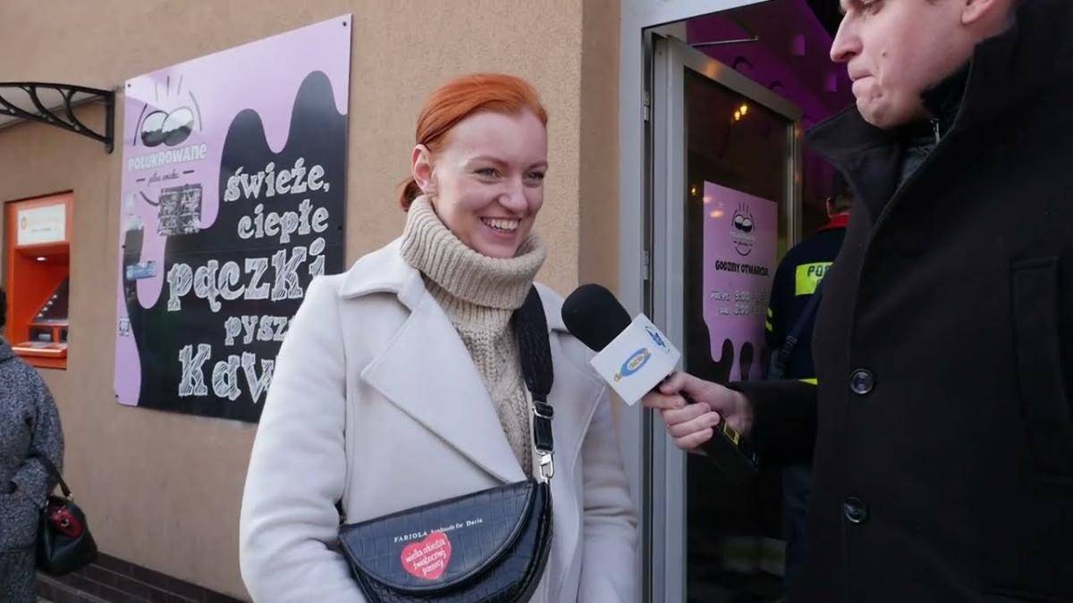 Polacy kochają jeść pączki w tłusty czwartek! Przed cukierniami kolejki łakomczuszków