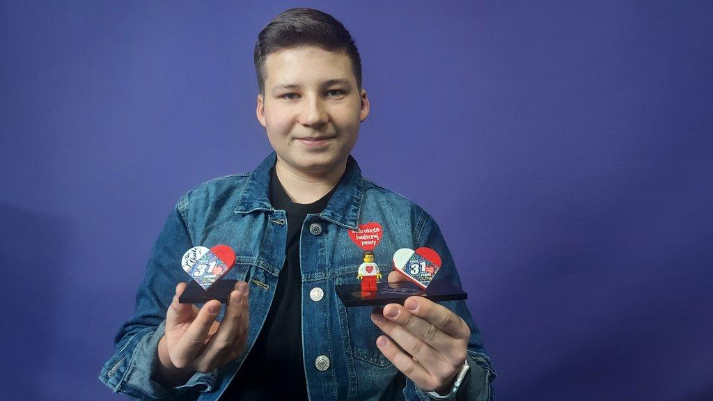 Figurka LEGO z podobizną i autografem Jurka Owsiaka znowu trafiła na aukcję WOŚP