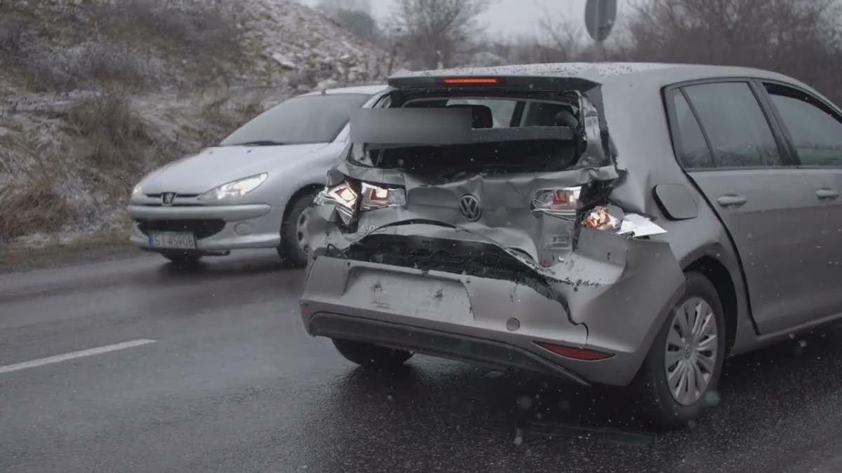 Kolizja ciężarówki z osobówką w Byczynie