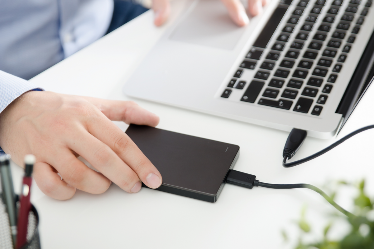Dysk zewnętrzny 500 GB. Czy dysk zewnętrzny SSD ma sens w dobie „chmury” na dane?