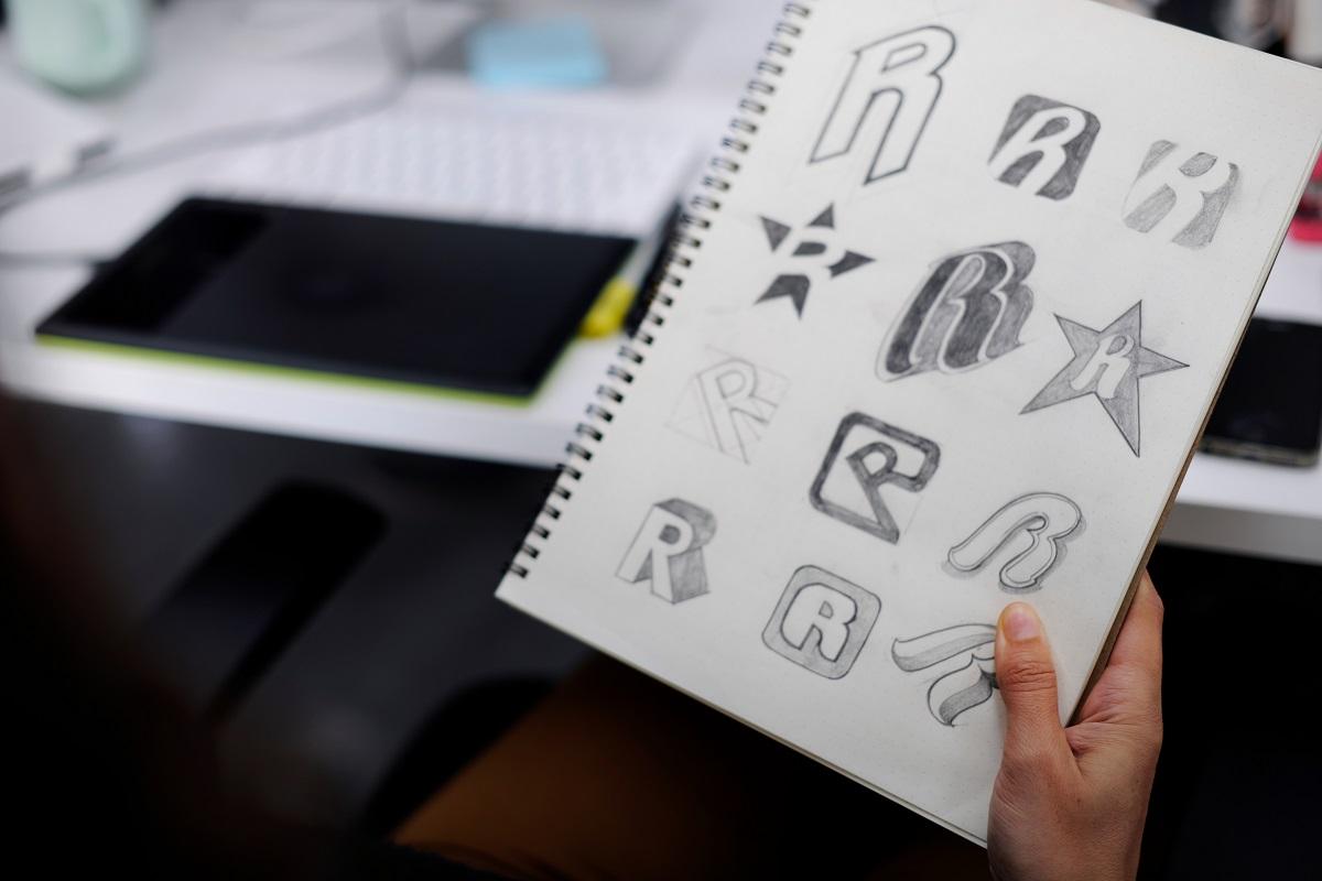 Na czym polega proces tworzenia logo?