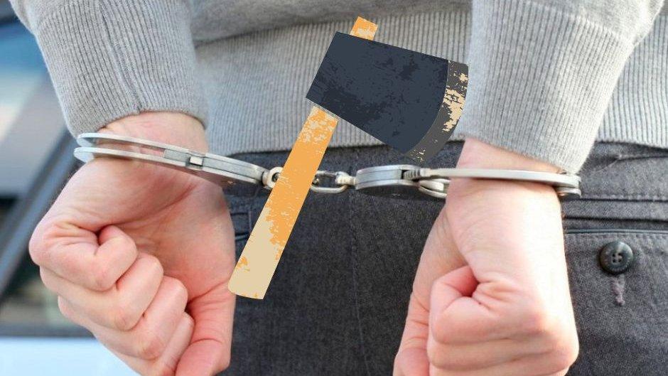 Groził rodzinie siekierą — stanie przed sądem