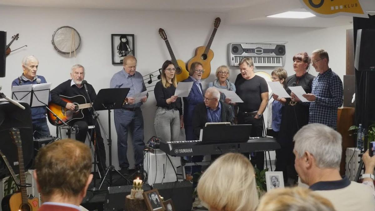 Muzyczne Zaduszki w Klubie To i Owo spotkały się z dużym entuzjazmem