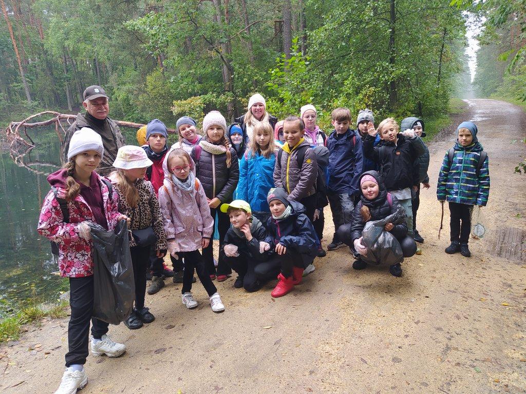 Uczniowie SP nr 16 w Dolinie Żabnika