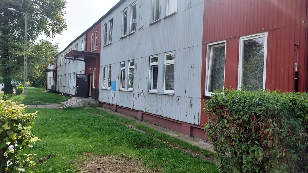 Żartują z nas, to tak nie można — skarżą się mieszkańcy bloku przy ul. Azot