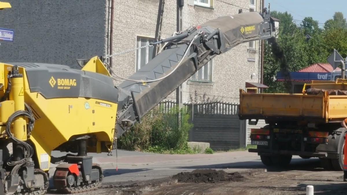 Ruszył remont skrzyżowania w centrum Jelenia. Mieszkańcy widzą już jednak niedociągnięcia