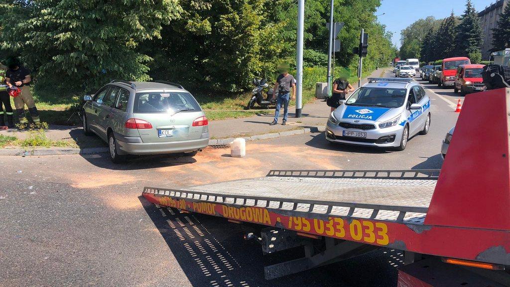Kolizja na Komunie. Kobieta nie ustąpiła pierwszeństwa przejazdu.