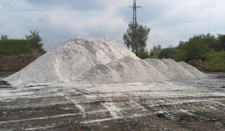 Hałdy białego proszku w Wysokim Brzegu