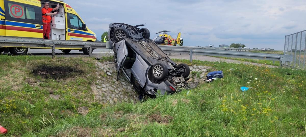 Wypadek na autostradzie A4. Interweniował LPR