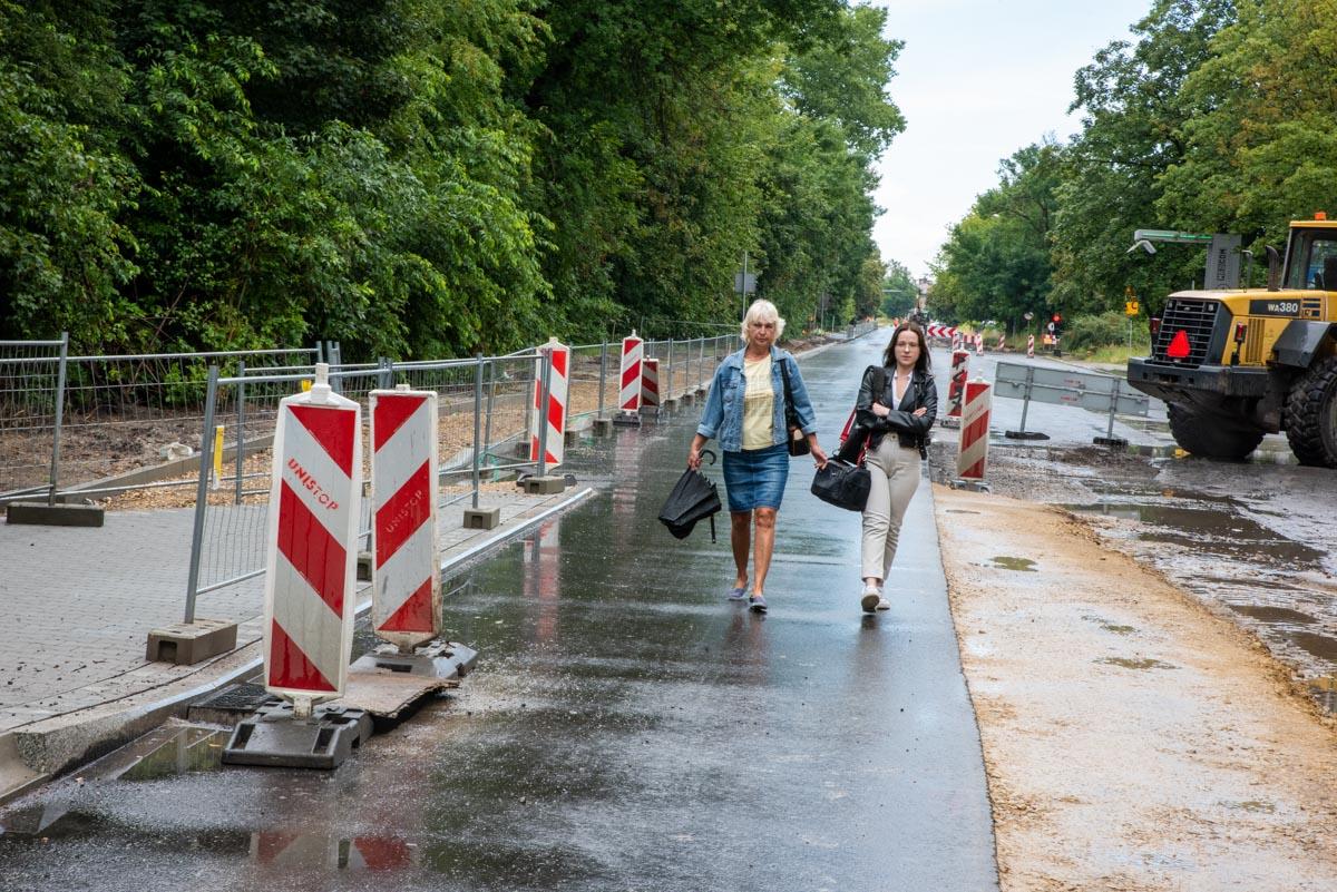 Zlikwidowana zatoczka i zwężony pas jezdni - tak wygląda nowa ul. Katowicka