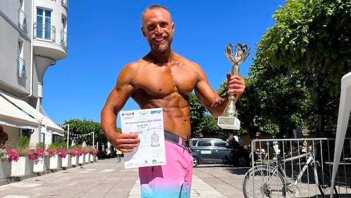 Artur Szwedo z sukcesem podczas swojego debiutu na zawodach kulturystycznych w Sopocie