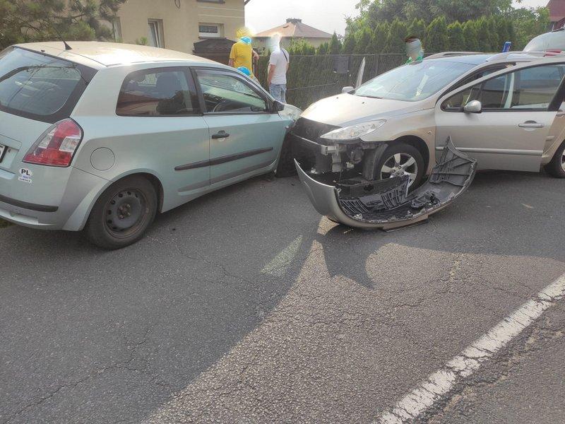 Mieszkanka Gdańska spowodowała kolizje z dwoma samochodami na Podwalu